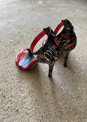 Kırmızı Rugan Tokalı İnce Topuklu Kadın Ayakkabı - Görsel 6