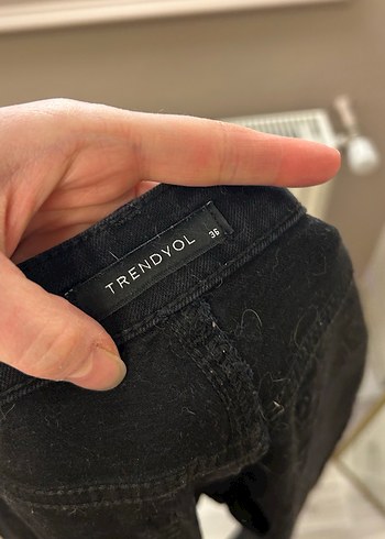 Kadın Siyah Dar Kesim Midi Kot Pantolon - Görsel 6