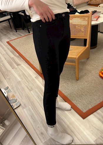 Kadın Siyah Dar Kesim Midi Kot Pantolon - Görsel 3