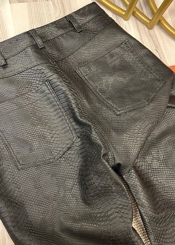 Siyah Yılan Derisi Desenli Deri Pantolon - Görsel 11