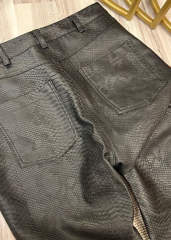 Siyah Yılan Derisi Desenli Deri Pantolon - Görsel 12