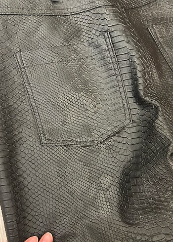 Siyah Yılan Derisi Desenli Deri Pantolon - Görsel 10