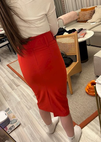 Kırmızı Beli Kemerli Kalem Etek - Görsel 5