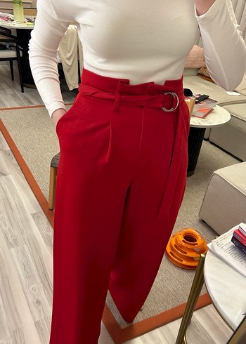 Kemer Detaylı Kırmızı Kadın Kumaş Pantolon - Görsel 4
