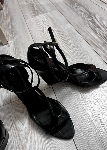 Siyah Gotik Stiletto Topuklu Kadın Ayakkabı - Görsel 2