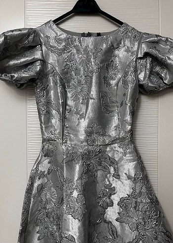 Gri Nakışlı Kısa Abiye Elbise - Görsel 2