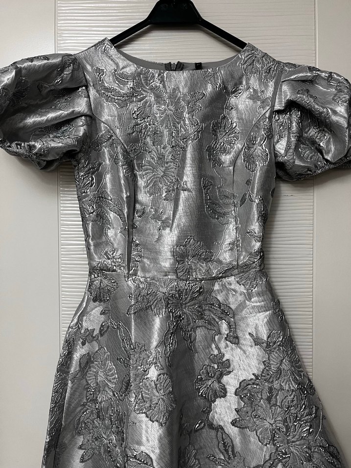 Gri Nakışlı Kısa Abiye Elbise - Görsel 2