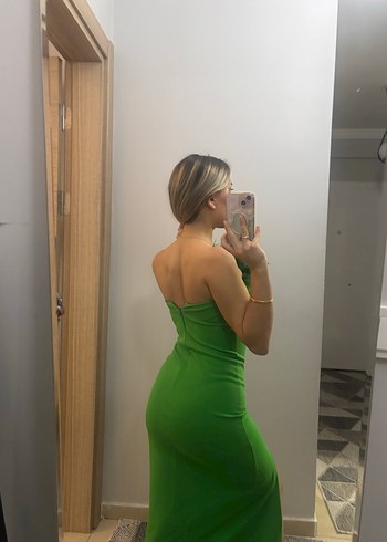 Yeşil Drapeli Uzun Straplez Elbise - Görsel 4