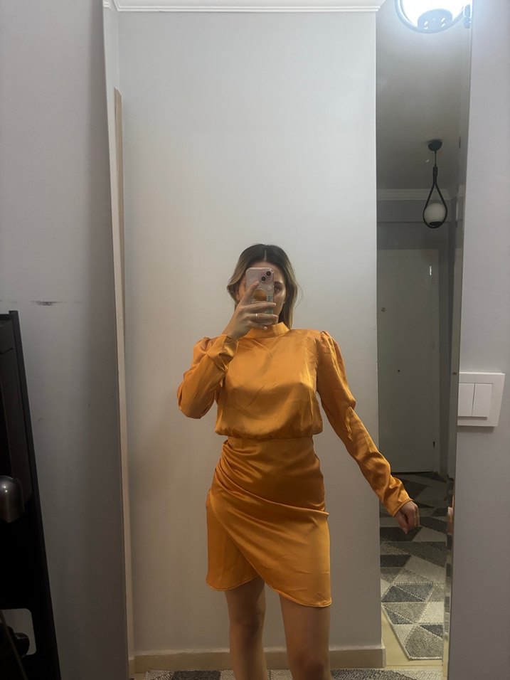 Parlak Turuncu Yüksek Yakalı Midi Elbise - Görsel 2