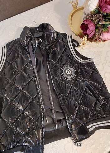 38 Beden siyah Renk Versace Yelek