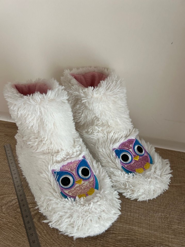 Beyaz Nakışlı Peluş Kız Ev Terliği - Görsel 2