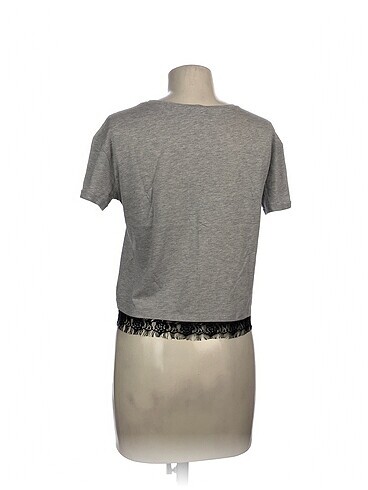 m Beden Colin's T-shirt %70 İndirimli.