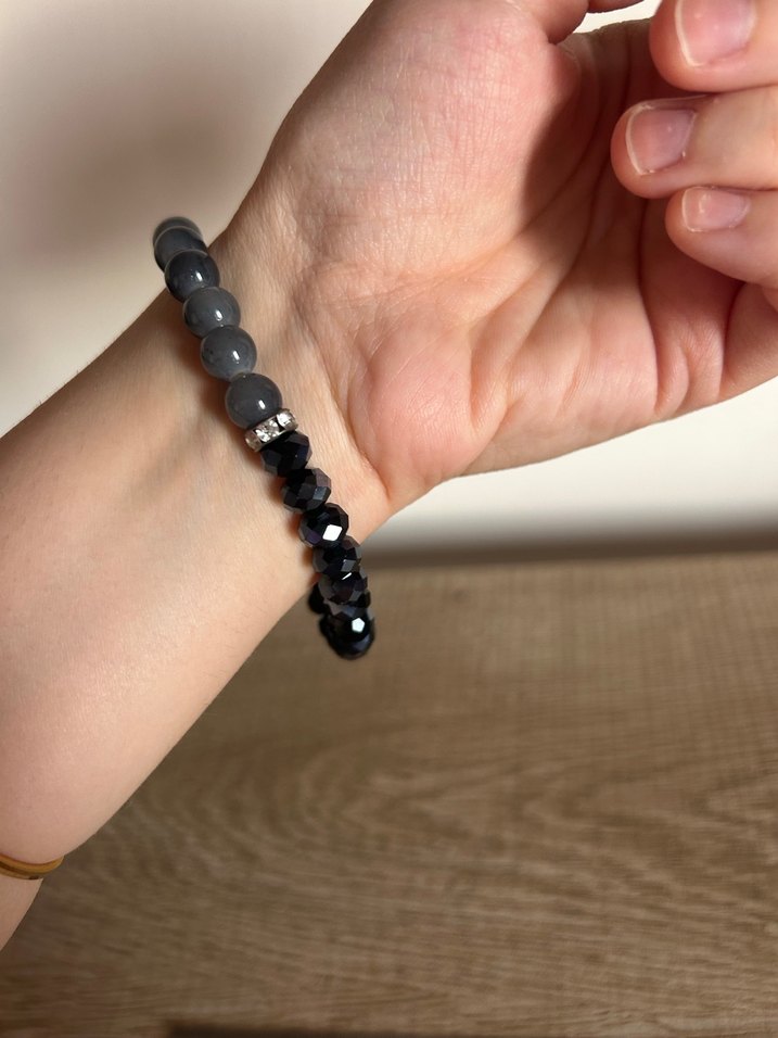 Siyah Boncuklu Minimalist Kadın Bileklik - Görsel 2