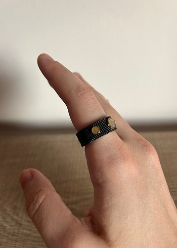 Siyah Boncuklu Minimalist Yüzük - Görsel 3