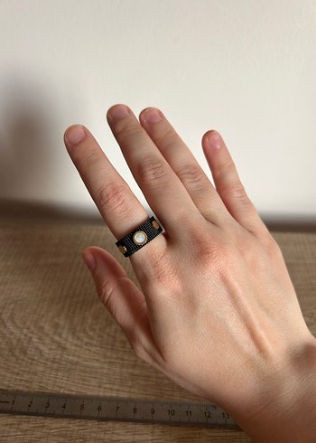 Siyah Boncuklu Minimalist Yüzük - Görsel 2