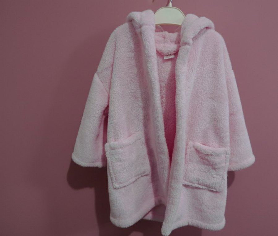 Kız Bebek Pembe Kapüşonlu Bornoz - Görsel 2