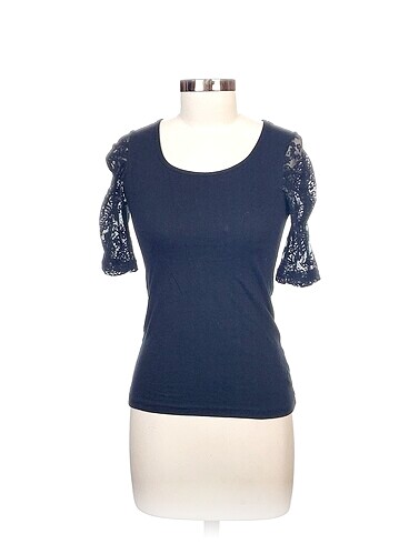 Stradivarius Bluz %70 İndirimli.