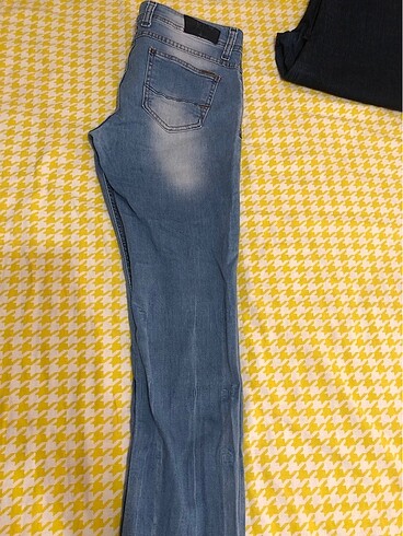 32 Beden mavi Renk 3adet kot pantolon