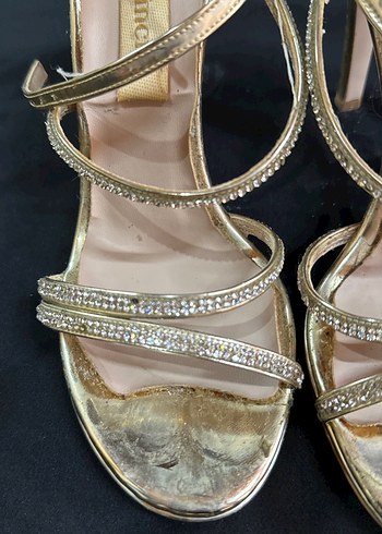 inci Altın Renkli Sırtı Açık Stiletto Kadın Ayakkabı