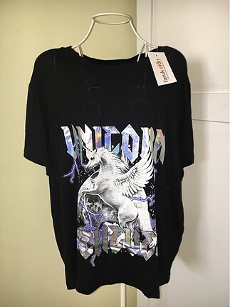 Unicorn baskılı t-shirt