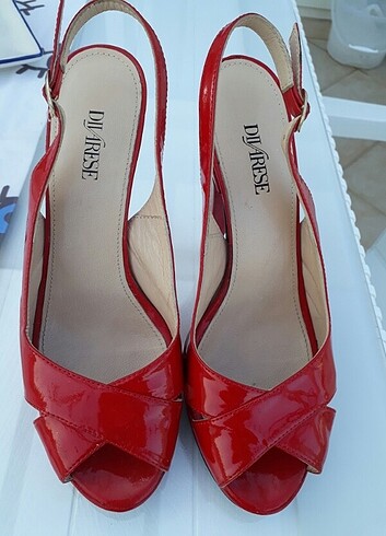 37 Beden DİVARESE STILETTO AYAKKABI.(ORJINAL ÜRÜN)