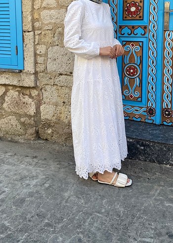 s Beden Uzun Beyaz Nakışlı Pamuklu Bohem Elbise
