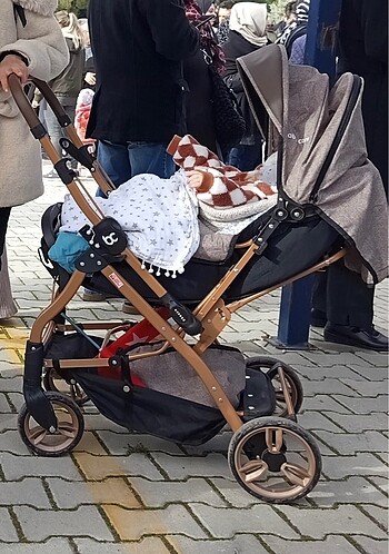 Bebek arabası