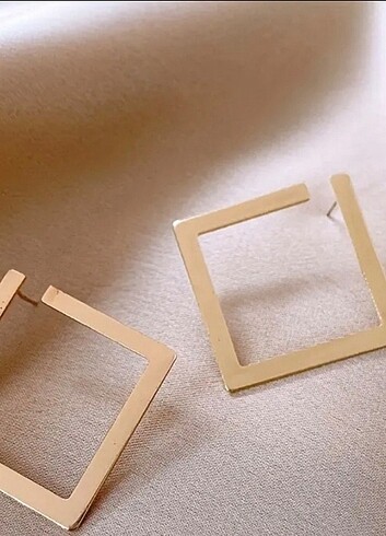 Geometrik kare küpe