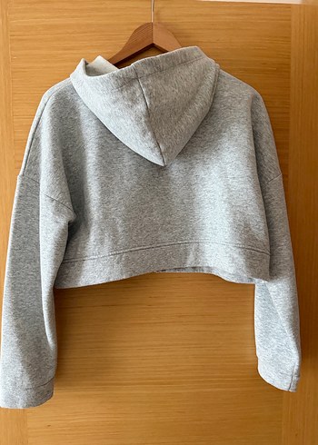 Gri Kapüşonlu Fermuarlı Crop Sweatshirt - Görsel 2