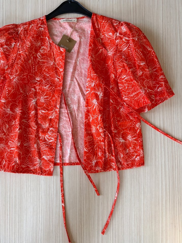 Bağcıklı Kısa Kol Bluz - Görsel 2