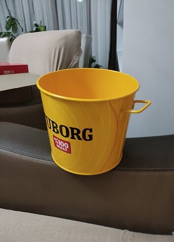 Buz kovası tuborg