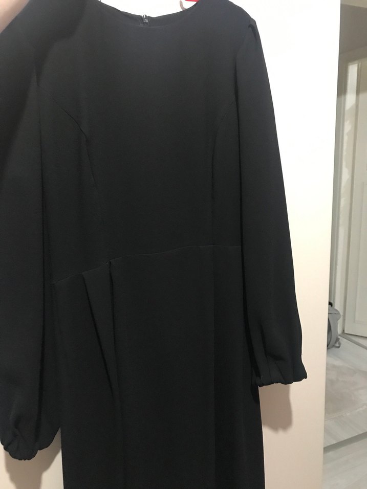 V Yaka Uzun Siyah Elbise - Görsel 3