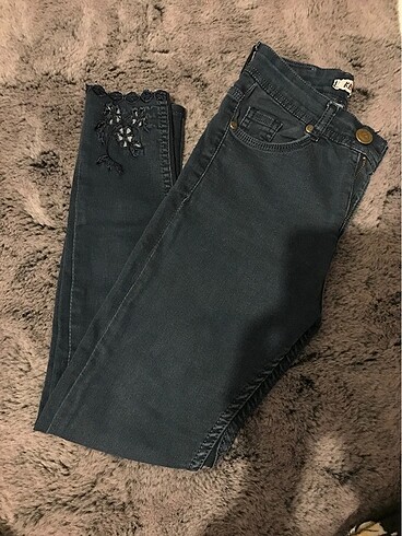 28 beden dar paça kene jeans marka butik ürünü
