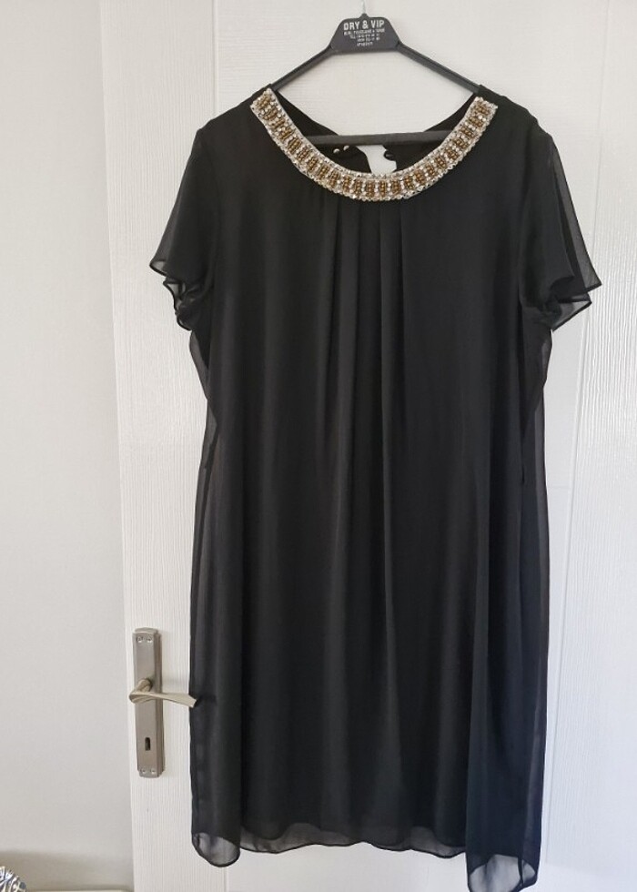 Kısa gece elbisesi - Görsel 5