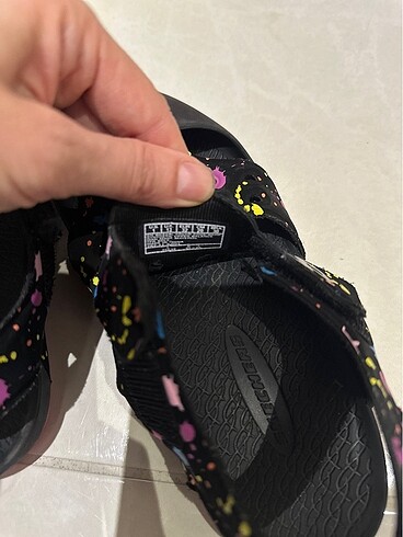 32 Beden çeşitli Renk Skechers sandalet