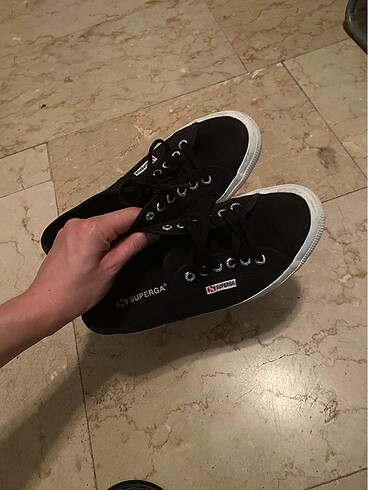 39 Beden Superga