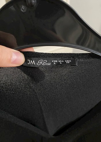 l Beden Dantel Detaylı Siyah V Yaka Uzun Kollu Bluz