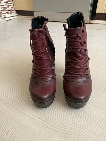 Bordo platformlu topuklu ayakkabı