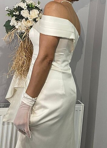 Diğer Bir kere giyildi nikah elbisesi