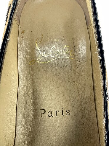 38 Beden çeşitli Renk Christian Louboutin Platform %70 İndirimli.