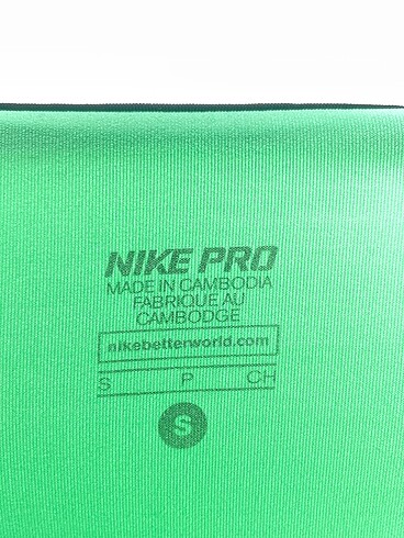 s Beden yeşil Renk Nike T-shirt %70 İndirimli.