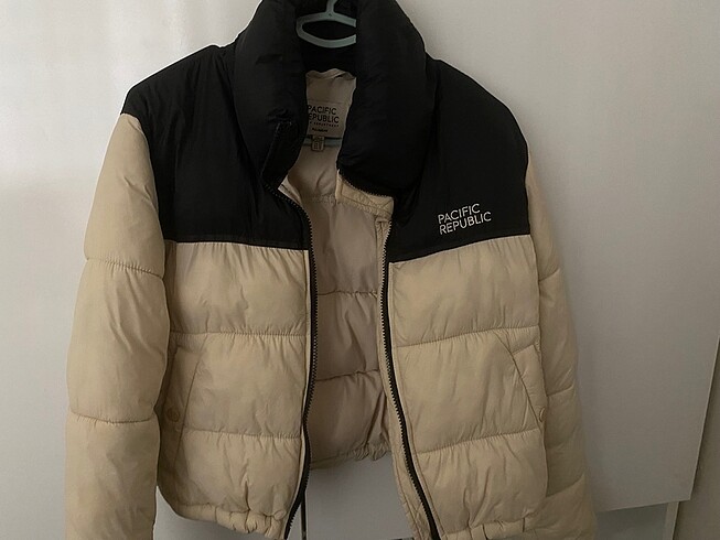 Pull and Bear pullbearmont