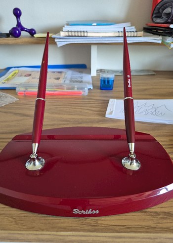 Scrikss marka orijinal. Bordo Parlak İkili Masa Kalemi Seti. - Görsel 5