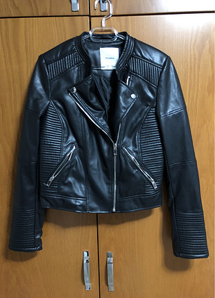 Siyah pull&bear; deri ceket