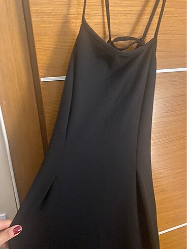 Siyah likralı elastan kumaş ince askılı elbise