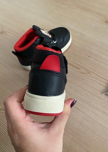 22 Beden siyah Renk Mickey Mouse Desenli Siyah Çocuk Sneaker