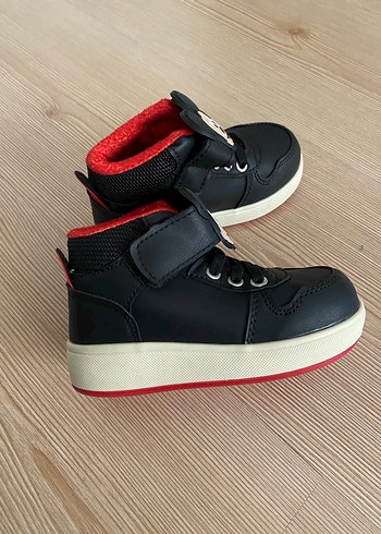 22 Beden Mickey Mouse Desenli Siyah Çocuk Sneaker