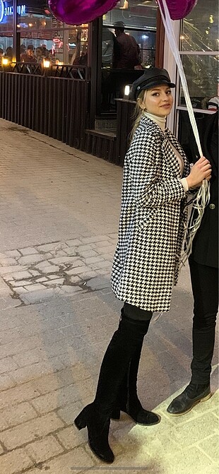 Siyah dizüstü çizme