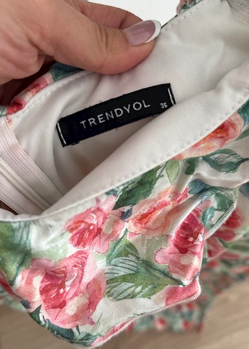 Çiçek Desenli V Yaka Kadın Tulum - Görsel 2