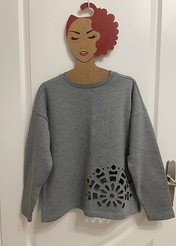 s Beden Gri Nakışlı Kadın Sweatshirt